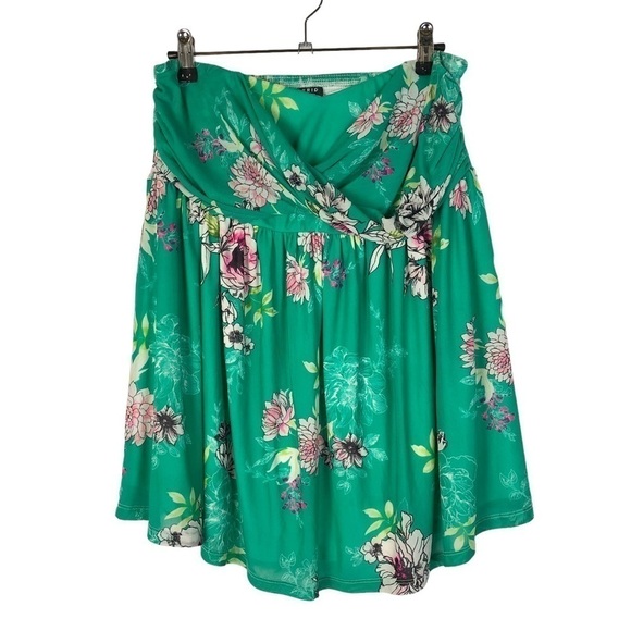 Torrid Green Mesh Strapless Twisted Babydoll Tank Top 00 - Picture 4 of 6